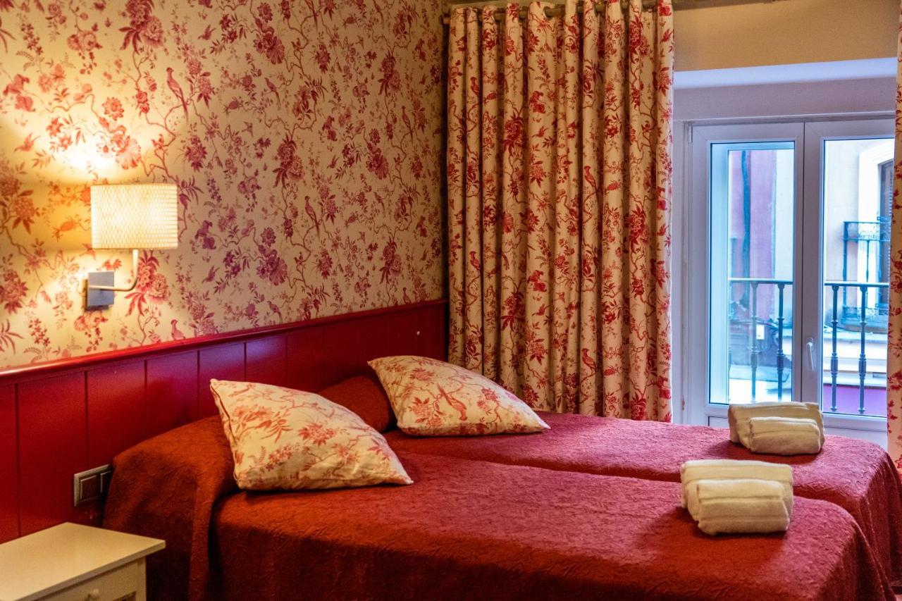 Hostal Matheu Madrid Exteriér fotografie