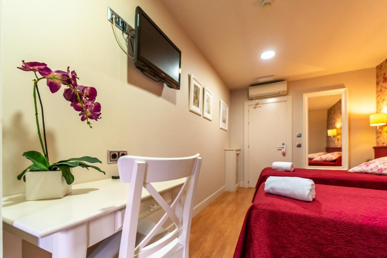Hostal Matheu Madrid Exteriér fotografie