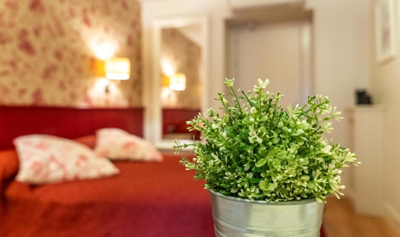 Hostal Matheu Madrid Exteriér fotografie